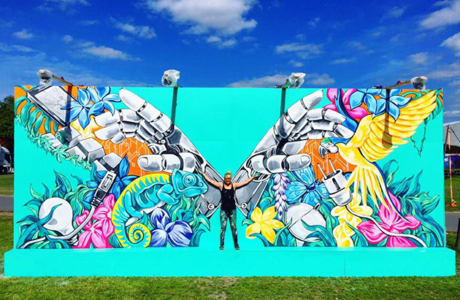 stine-hvid-mural-streetart-Roskildefestival-rfgraff